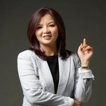 Quyen Nguyen Headshot