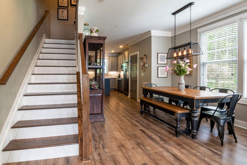 Blog 1 Beat the Heat: Top Mortgage Tips for Buying Your Dream Home During the August Market Surge